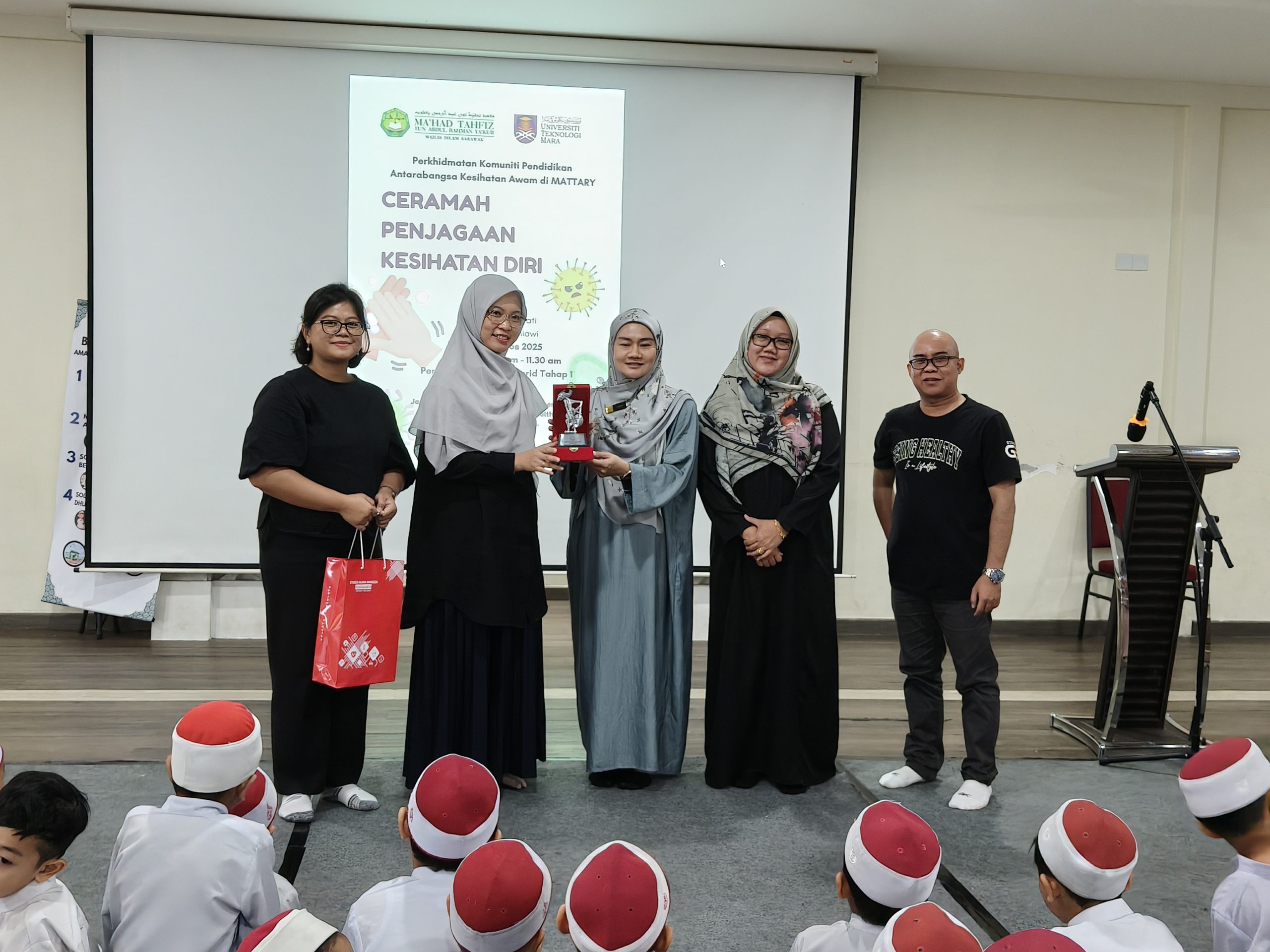 STIKES Guna Bangsa Laksanakan Pengabdian Masyarakat Internasional di Kuching, Sarawak